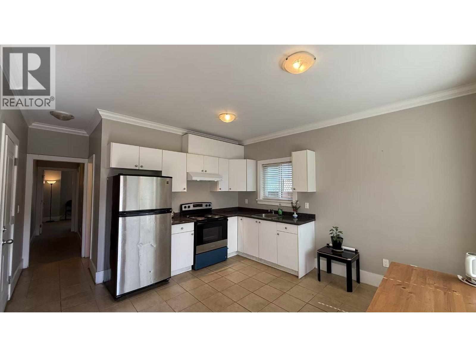 Rental Suite 74xx 18th Avenue, Burnaby, British Columbia  V3N 1H7 - Photo 9 - R3114457