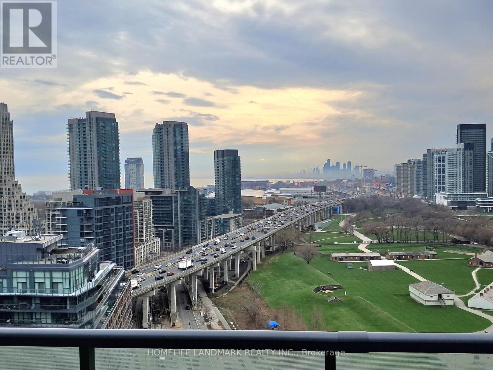 1911 - 170 Fort York Boulevard, Toronto, Ontario  M5V 0E6 - Photo 16 - C13009682