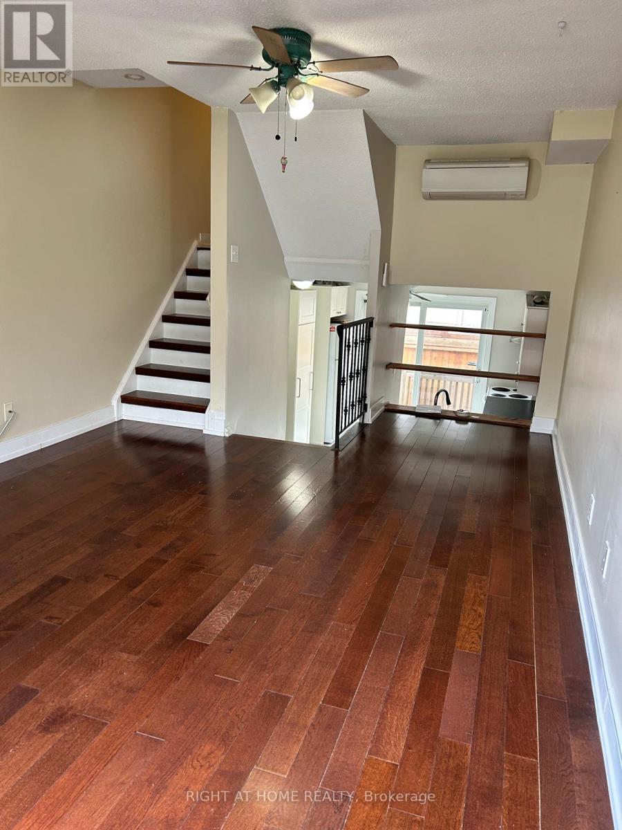 2 - 1666 Queen Street E, Toronto, Ontario  M4L 1G3 - Photo 11 - E13028132