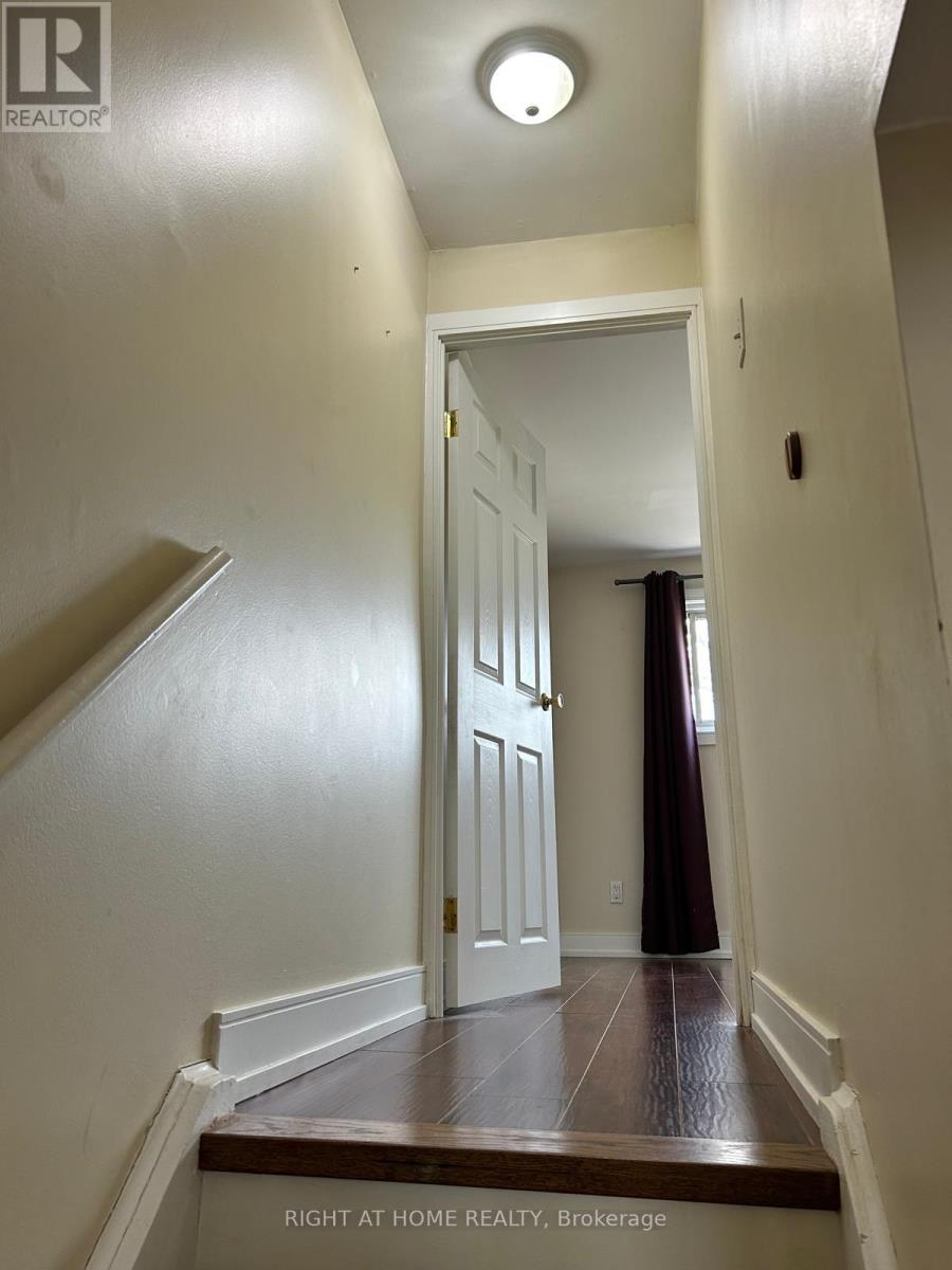 2 - 1666 Queen Street E, Toronto, Ontario  M4L 1G3 - Photo 13 - E13028132