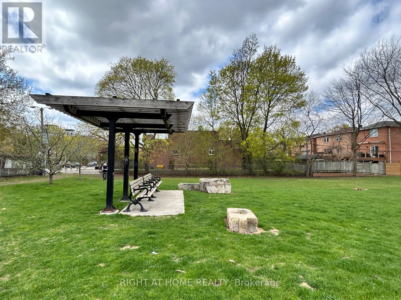 2 - 1666 Queen Street E, Toronto, Ontario  M4L 1G3 - Photo 20 - E13028132