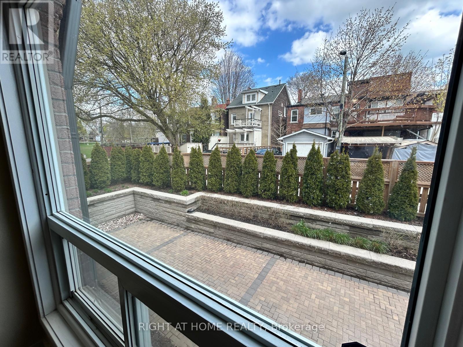 2 - 1666 Queen Street E, Toronto, Ontario  M4L 1G3 - Photo 22 - E13028132