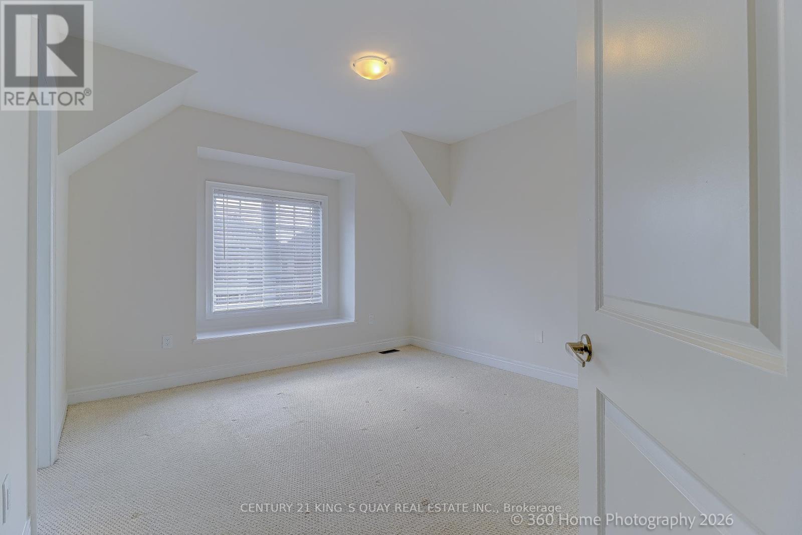 9 Greywacke Street, Richmond Hill, Ontario  L4E 1G7 - Photo 17 - N13028122