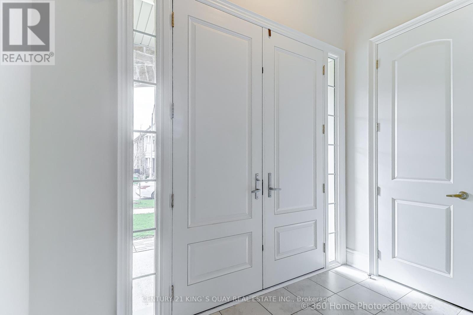 9 Greywacke Street, Richmond Hill, Ontario  L4E 1G7 - Photo 2 - N13028122