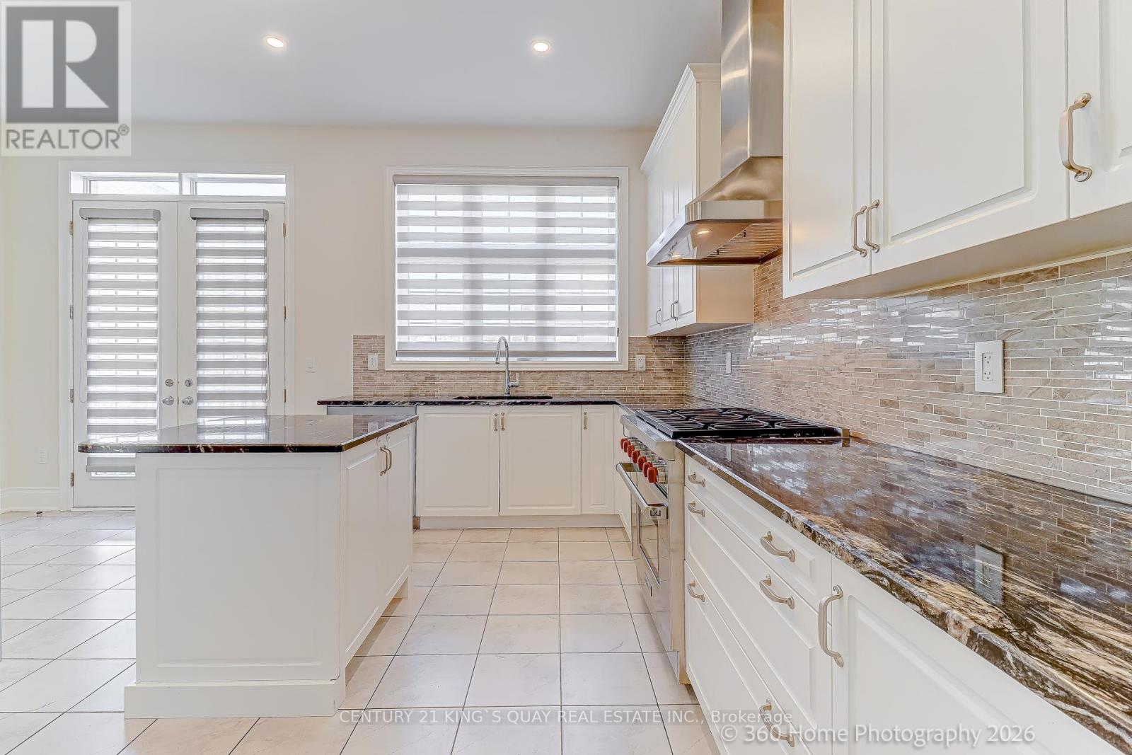 9 Greywacke Street, Richmond Hill, Ontario  L4E 1G7 - Photo 8 - N13028122