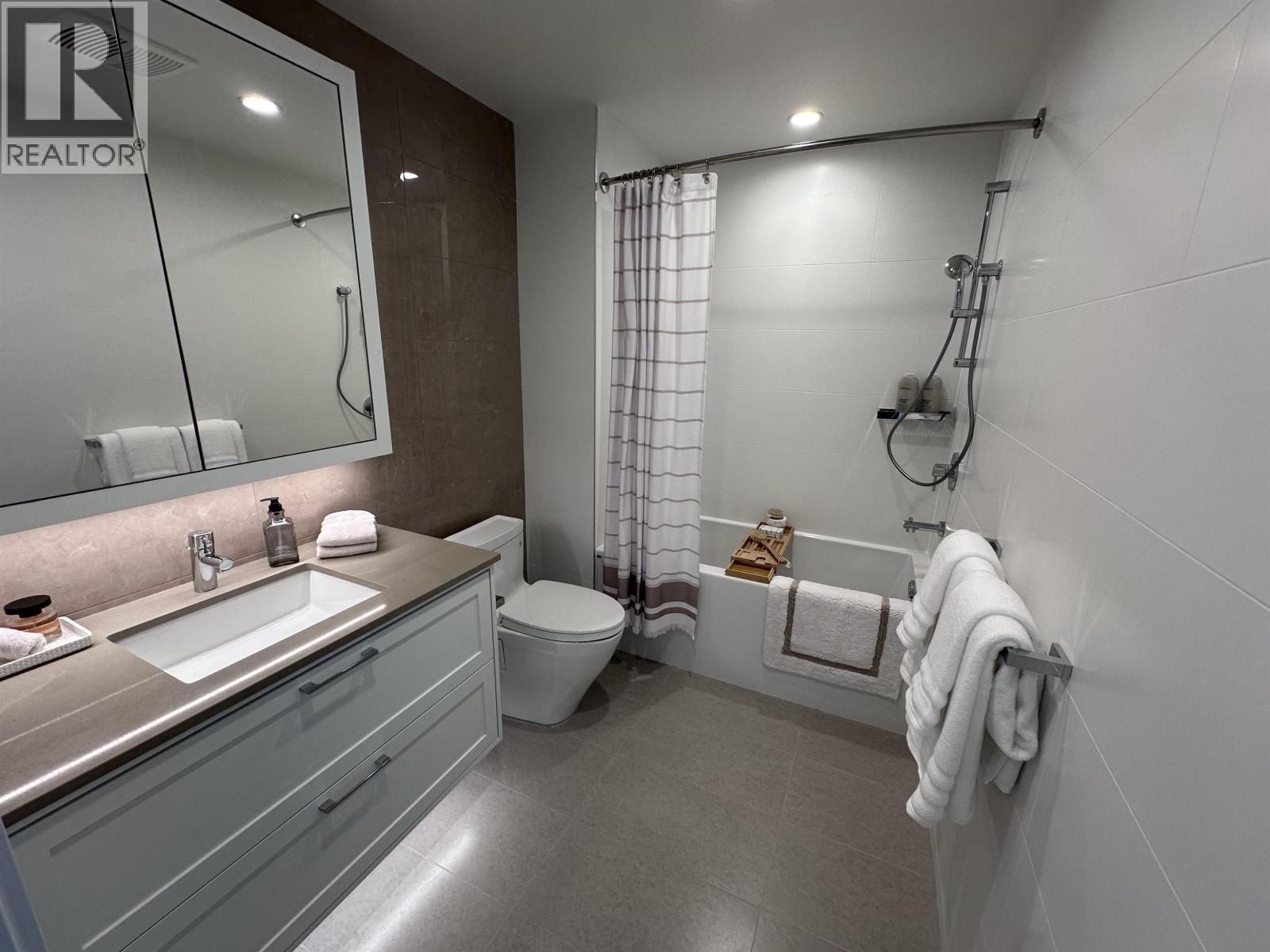 1409 2381 Beta Avenue, Burnaby, British Columbia  V5C 5N1 - Photo 4 - R3114435