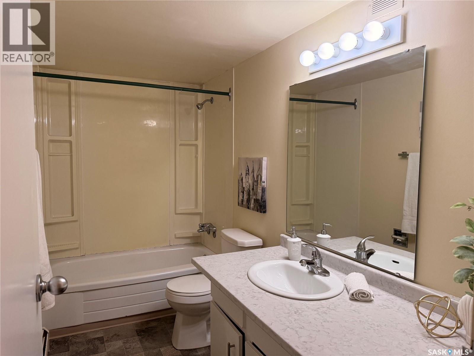 34 31 Centennial Street, Regina, Saskatchewan  S7H 3M9 - Photo 11 - SK033566