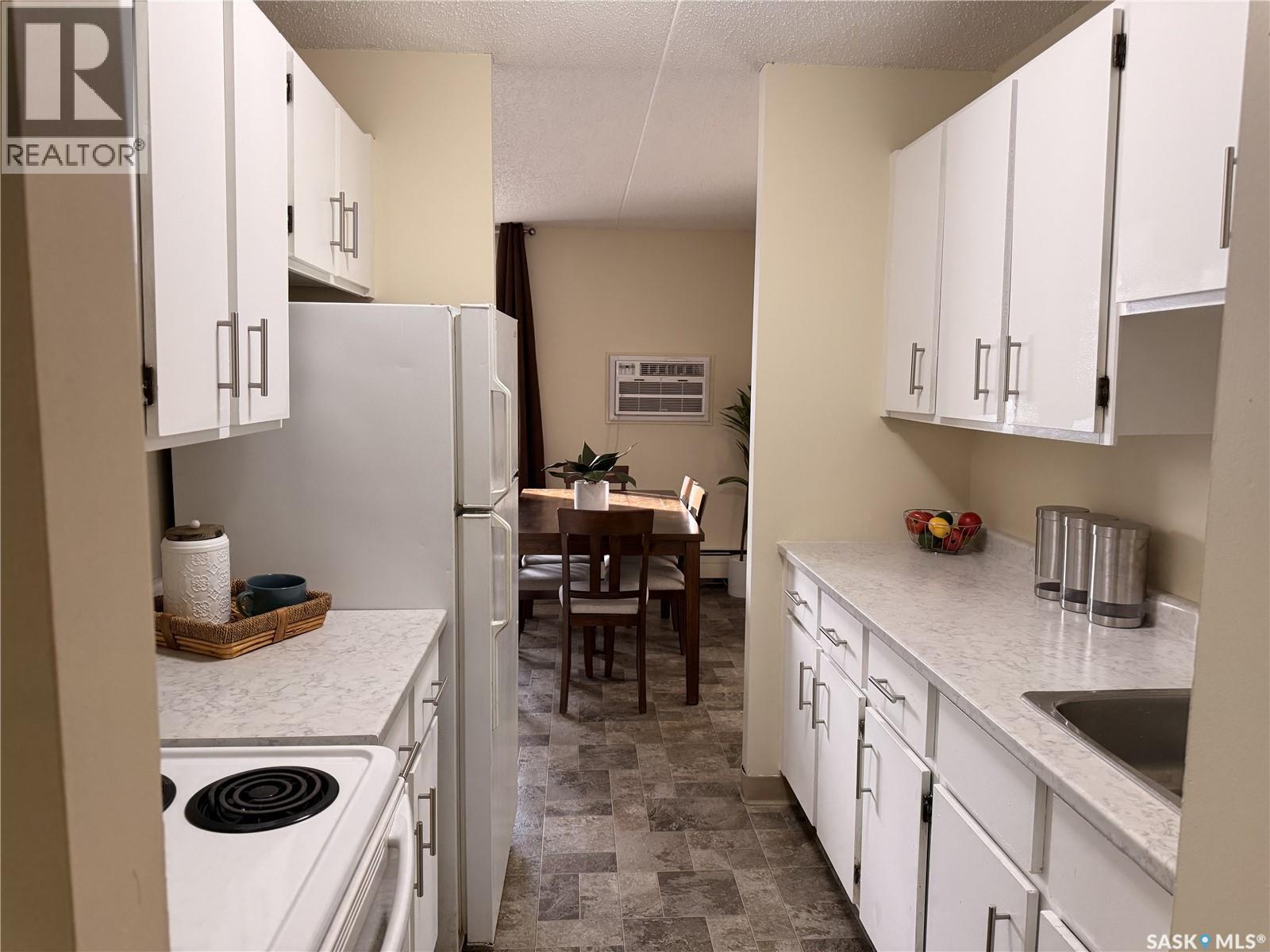 34 31 Centennial Street, Regina, Saskatchewan  S7H 3M9 - Photo 4 - SK033566