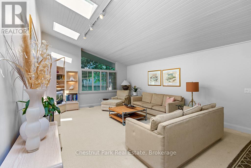 403123 Grey Road 4 Road, West Grey, Ontario  N0G 1R0 - Photo 21 - X12396532