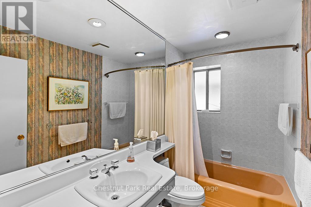 403123 Grey Road 4 Road, West Grey, Ontario  N0G 1R0 - Photo 34 - X12396532