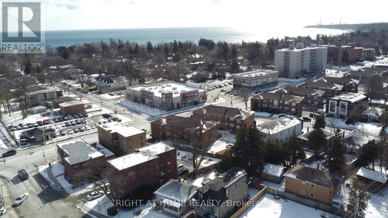 10b Benson Avenue, Mississauga, Ontario  L5H 2P2 - Photo 7 - W12825448