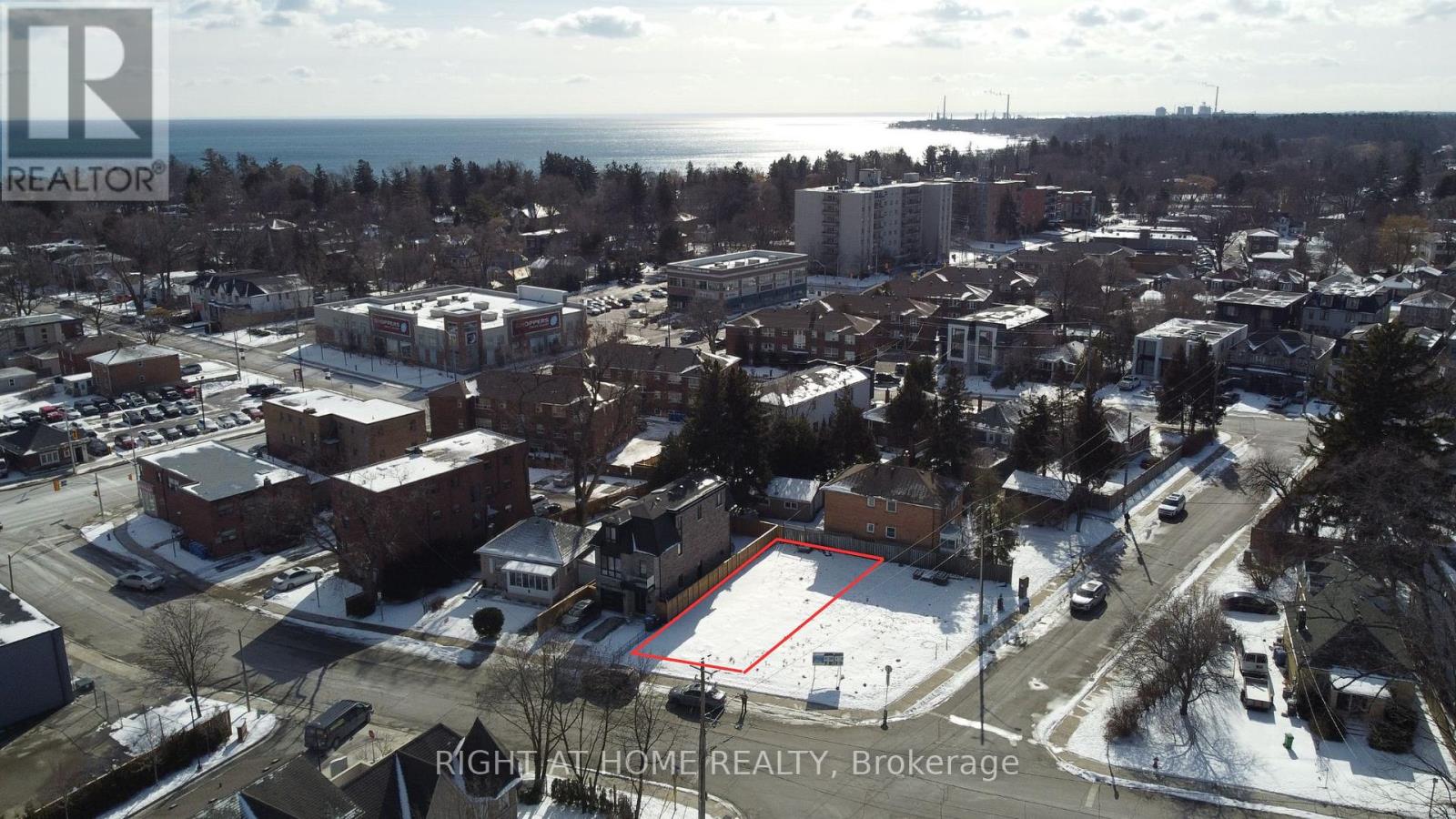 10b Benson Avenue, Mississauga, Ontario  L5H 2P2 - Photo 3 - W12825448