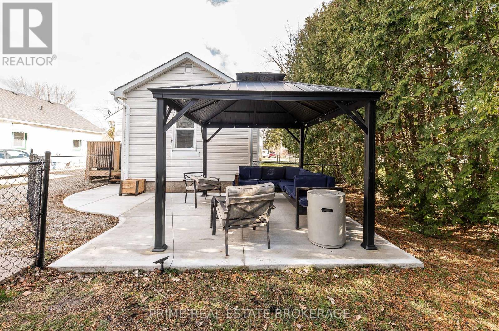 139 Main Street, West Elgin, Ontario  N0L 2P0 - Photo 23 - X12937068