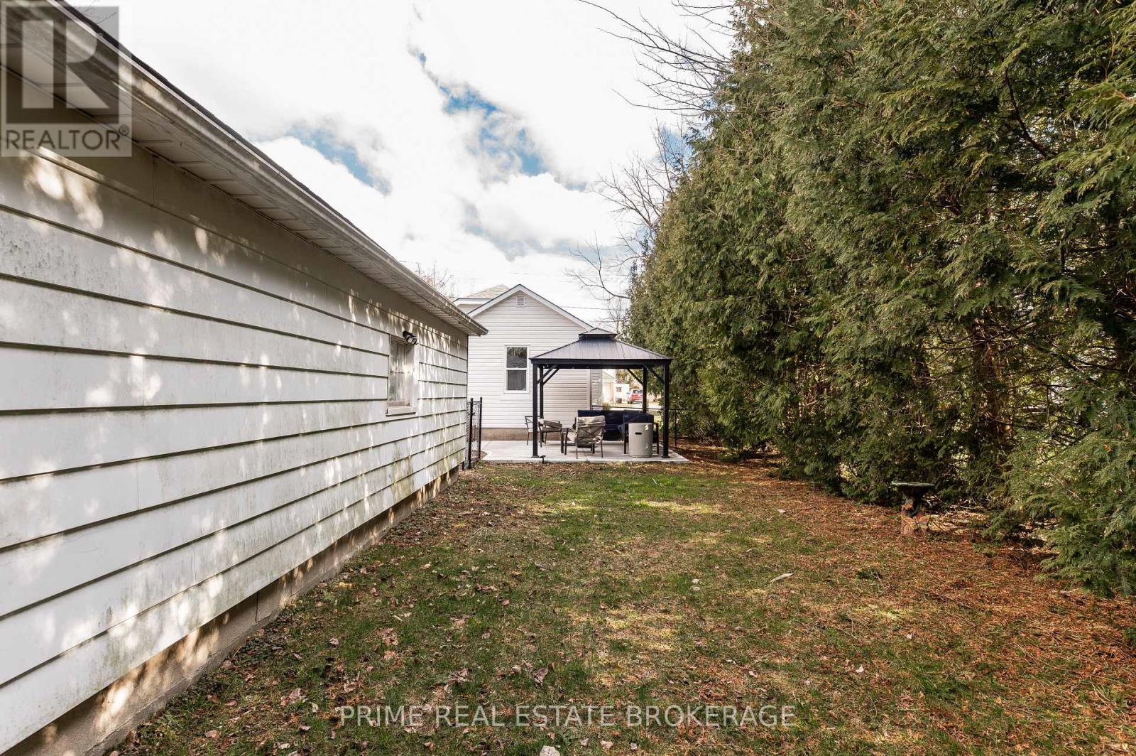 139 Main Street, West Elgin, Ontario  N0L 2P0 - Photo 24 - X12937068