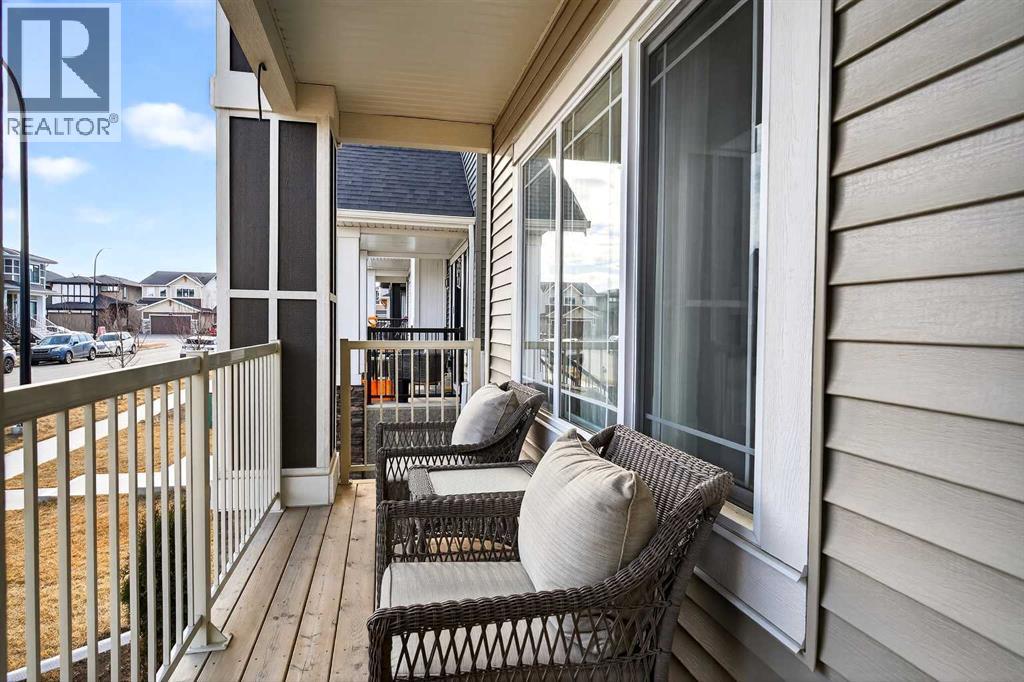 825 Reynolds Manor SW, Airdrie, Alberta  T4B 5G2 - Photo 3 - A2303362