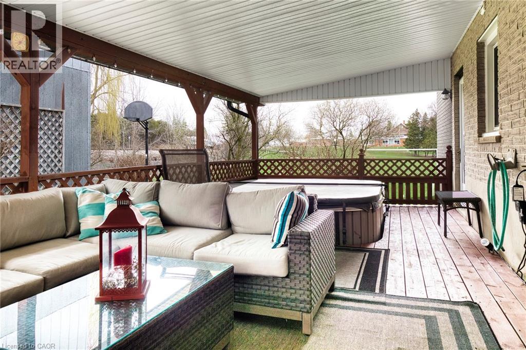 108 Queensway Drive, St. Jacobs, Ontario  N0B 2N0 - Photo 35 - 40821912