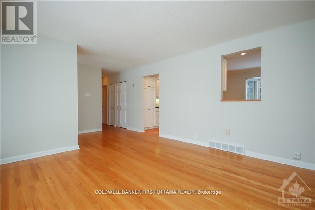 74 Hilliard Avenue, Ottawa, Ontario  K2E 6C1 - Photo 6 - X13028170