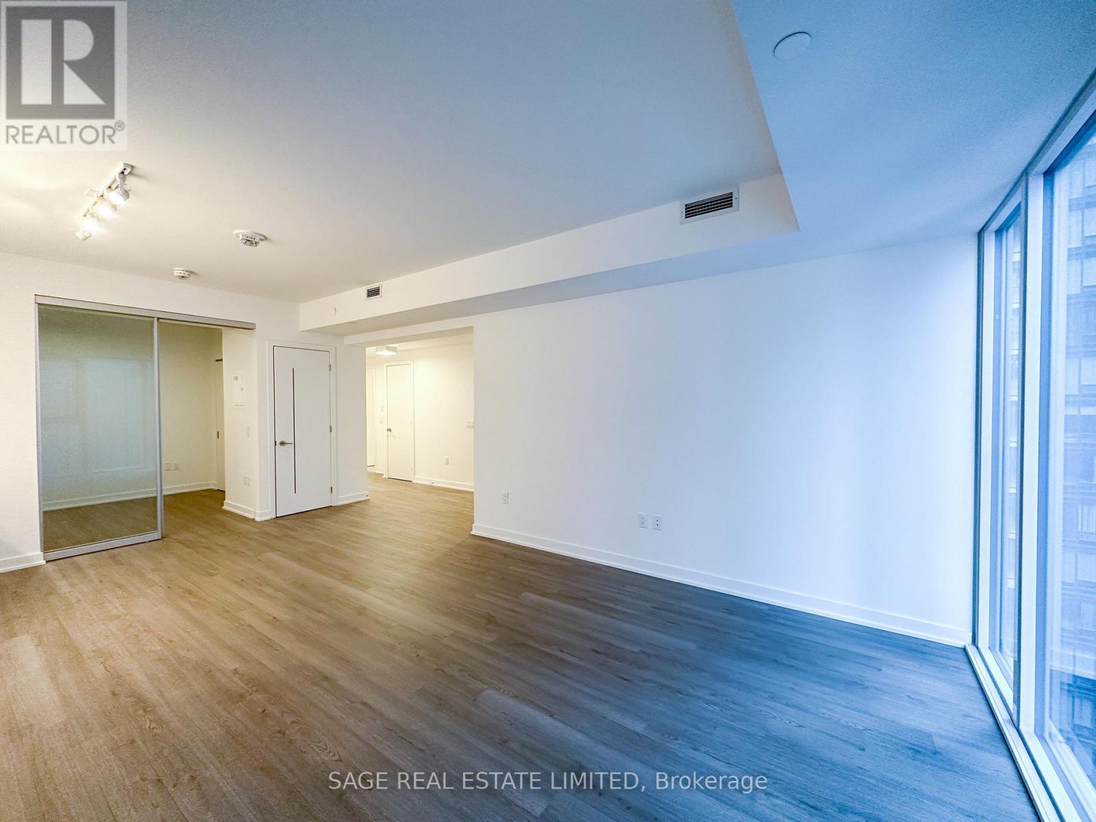 2009 - 357 King Street W, Toronto, Ontario  M5V 0S7 - Photo 4 - C13028146