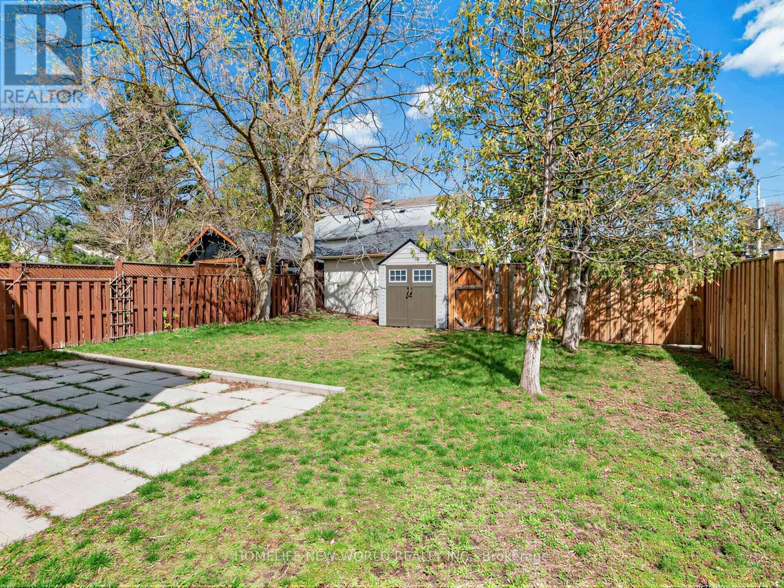 Main - 41 Binswood Avenue, Toronto, Ontario  M4C 3N6 - Photo 4 - E13028160