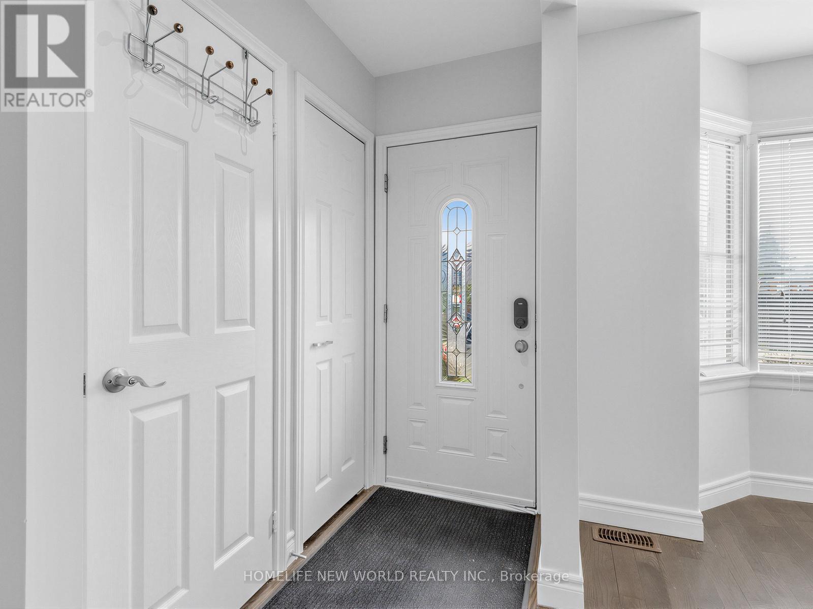 Main - 41 Binswood Avenue, Toronto, Ontario  M4C 3N6 - Photo 6 - E13028160