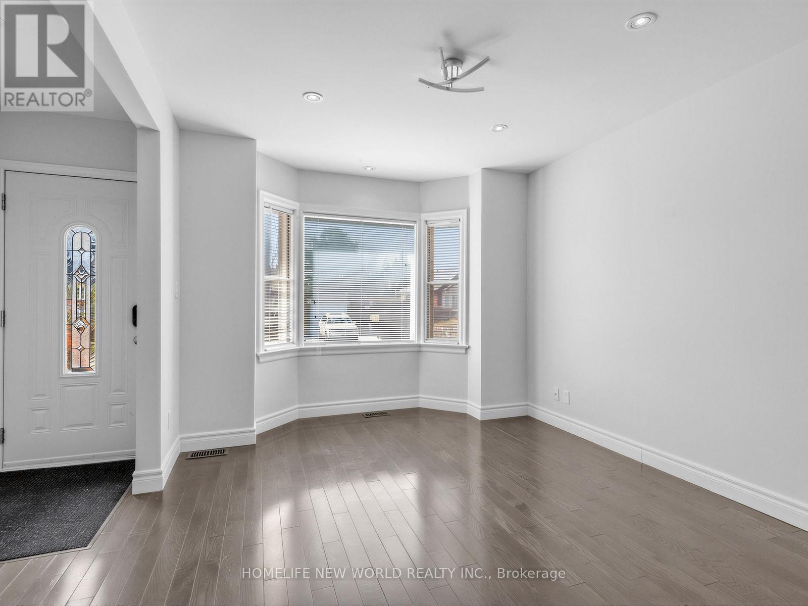 Main - 41 Binswood Avenue, Toronto, Ontario  M4C 3N6 - Photo 8 - E13028160