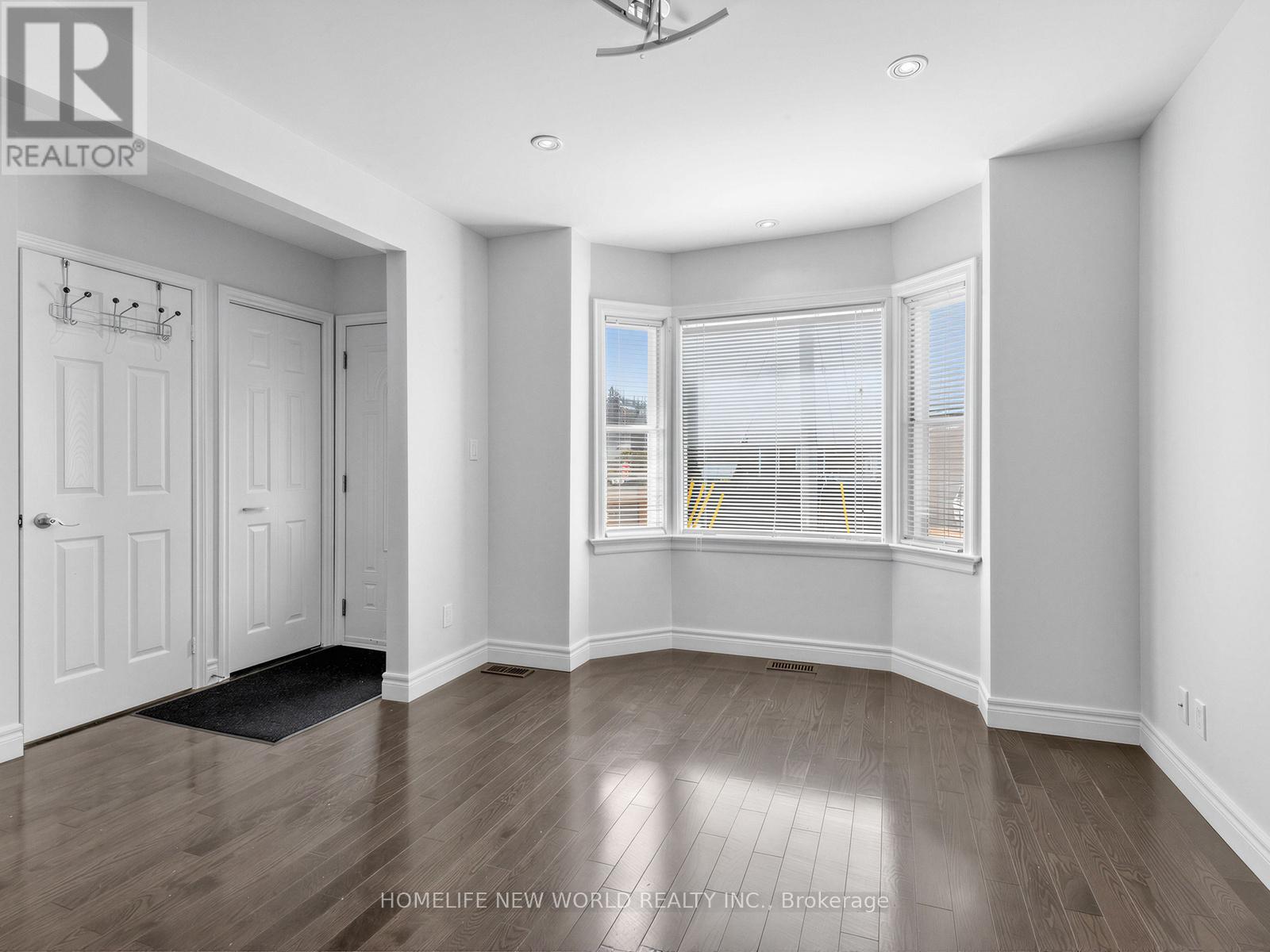 Main - 41 Binswood Avenue, Toronto, Ontario  M4C 3N6 - Photo 9 - E13028160