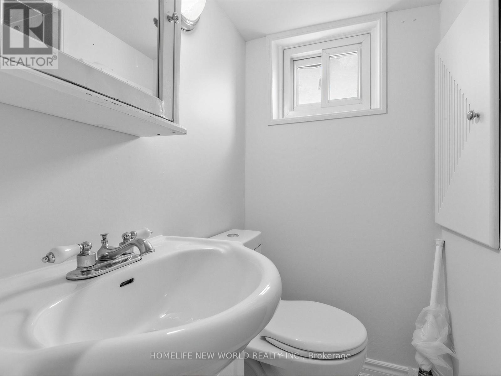 Lower - 41 Binswood Avenue, Toronto, Ontario  M4C 3N6 - Photo 5 - E13028162