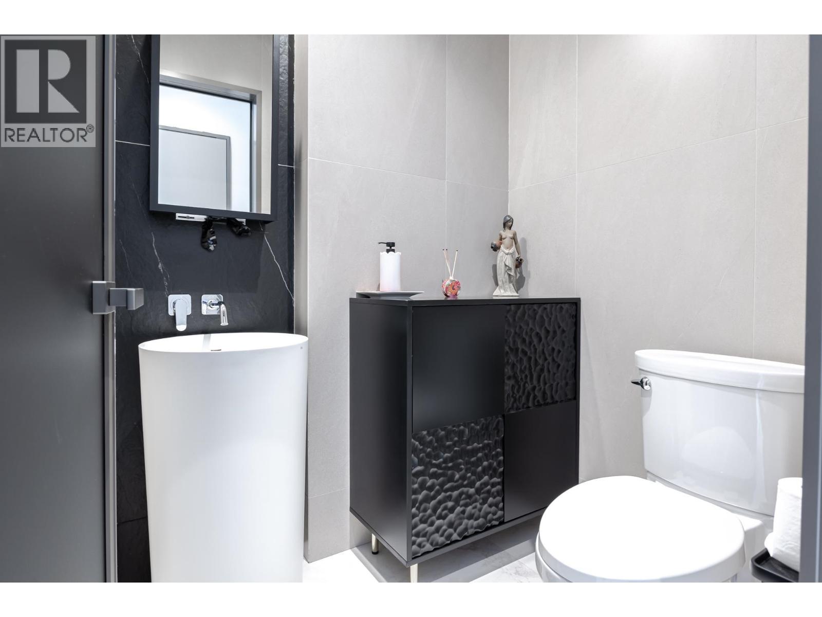 207 5177 Brighouse Way, Richmond, British Columbia  V7C 0A7 - Photo 11 - R3099435