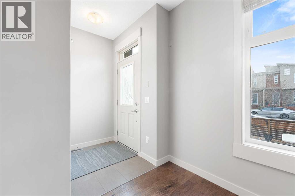 1, 4728 17 Avenue NW, Calgary, Alberta  T3B 0P5 - Photo 3 - A2283440