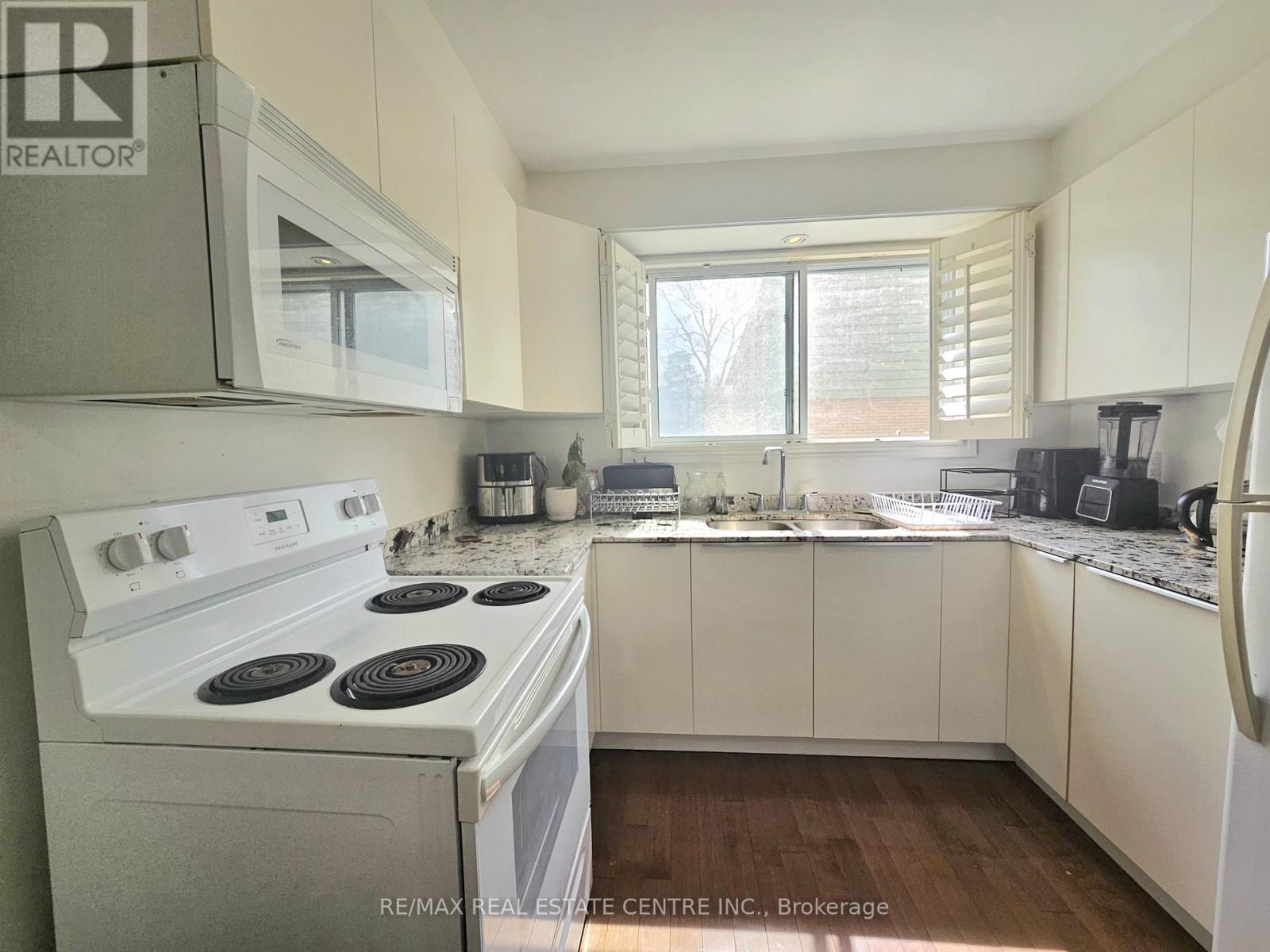 6 - 161 Berkindale Drive, Hamilton, Ontario  L8E 1M6 - Photo 7 - X13026538