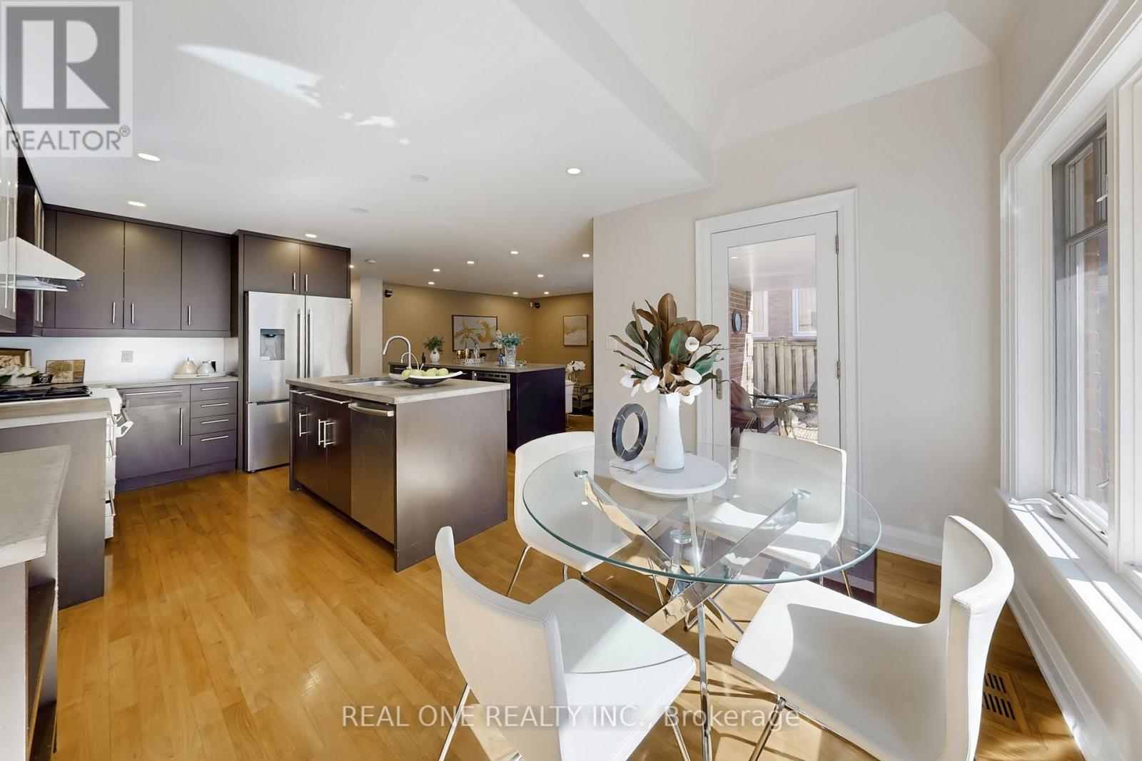 113 Longwater Chase, Markham (Unionville), Ontario  L3R 4A9 - Photo 19 - N13028136