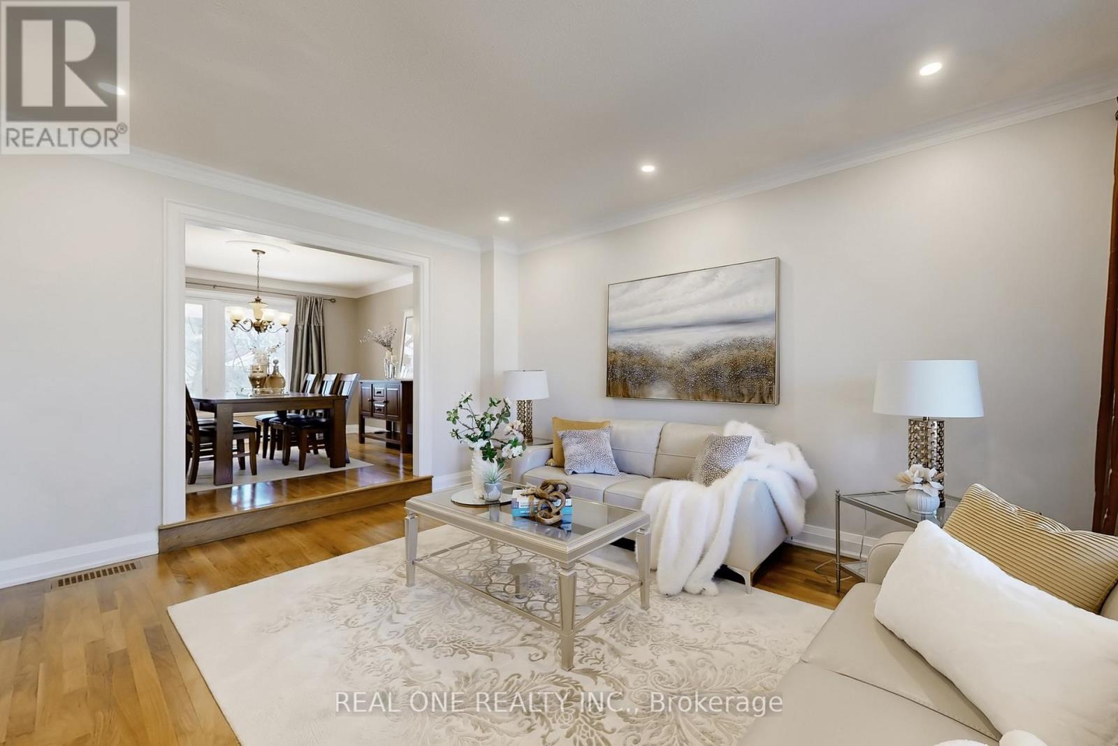 113 Longwater Chase, Markham (Unionville), Ontario  L3R 4A9 - Photo 6 - N13028136