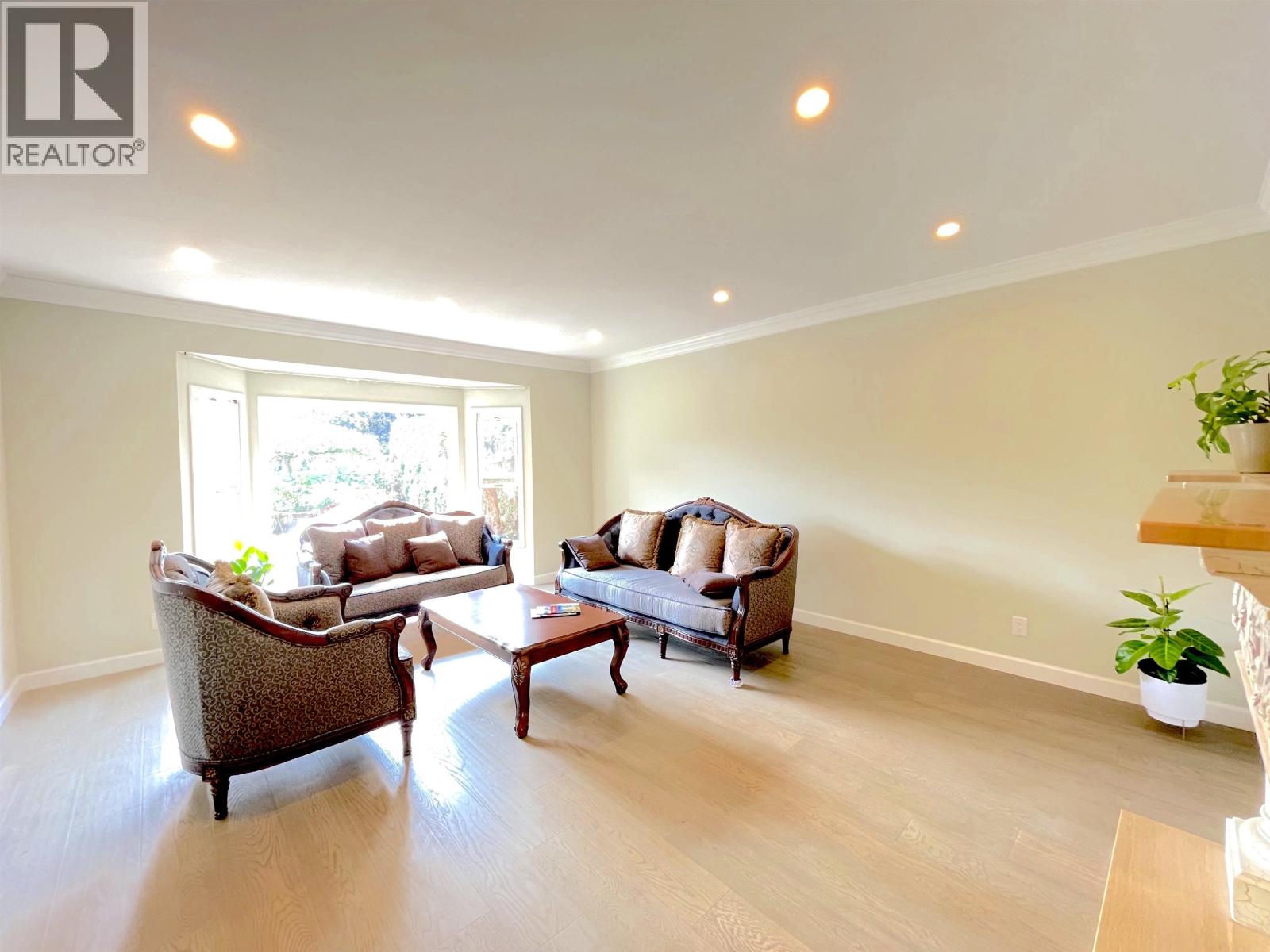 7371 Sunnymede Crescent, Richmond, British Columbia  V6Y 1H3 - Photo 5 - R2994929