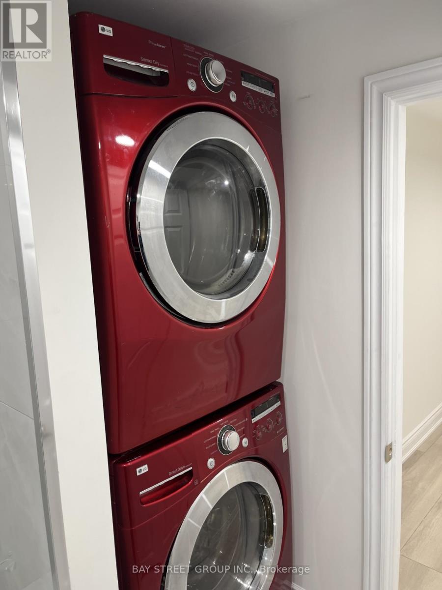 114 Mill (Lower) Street N, Brampton, Ontario  L6X 2N9 - Photo 3 - W13028168