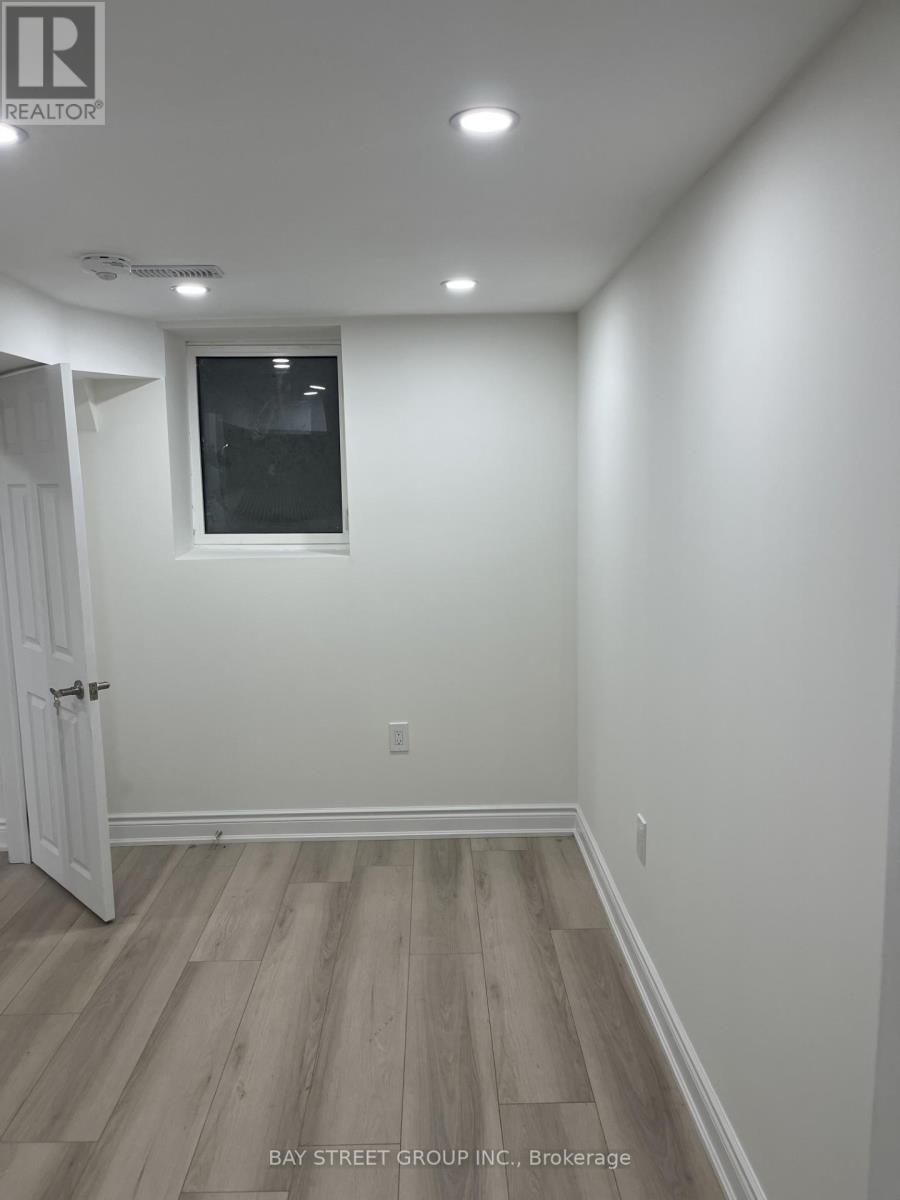 114 Mill (Lower) Street N, Brampton, Ontario  L6X 2N9 - Photo 5 - W13028168