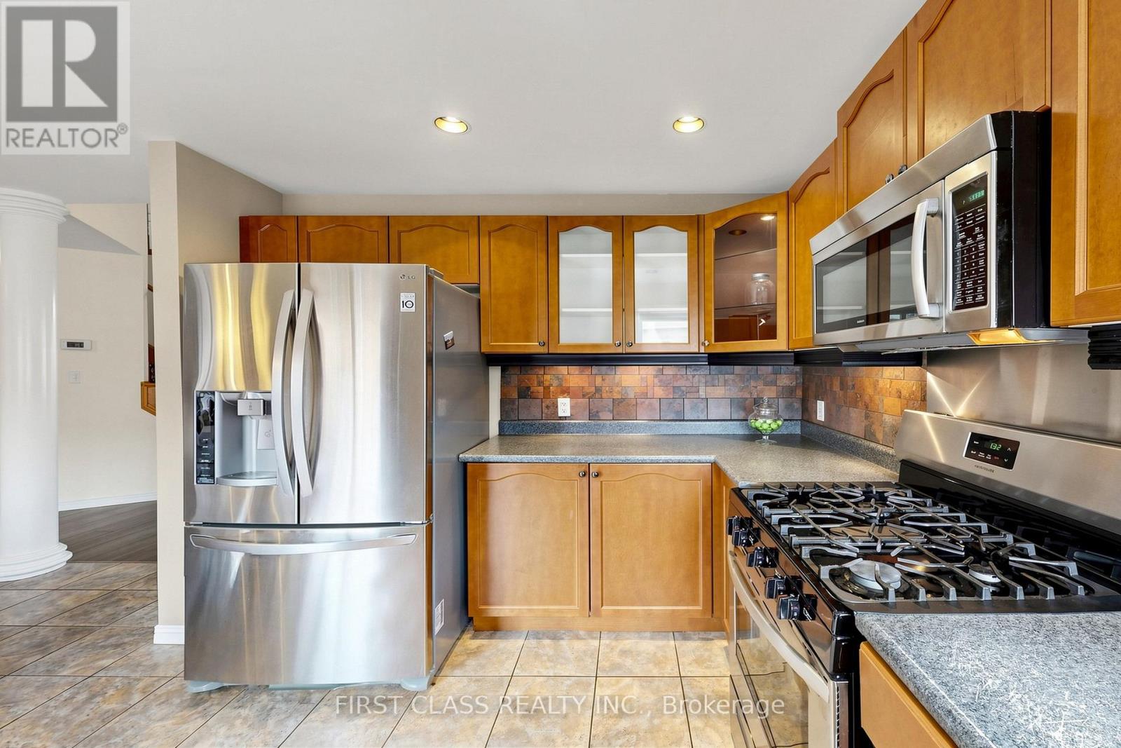 11 Diamond Court, Hamilton, Ontario  L9C 7V5 - Photo 17 - X13028152