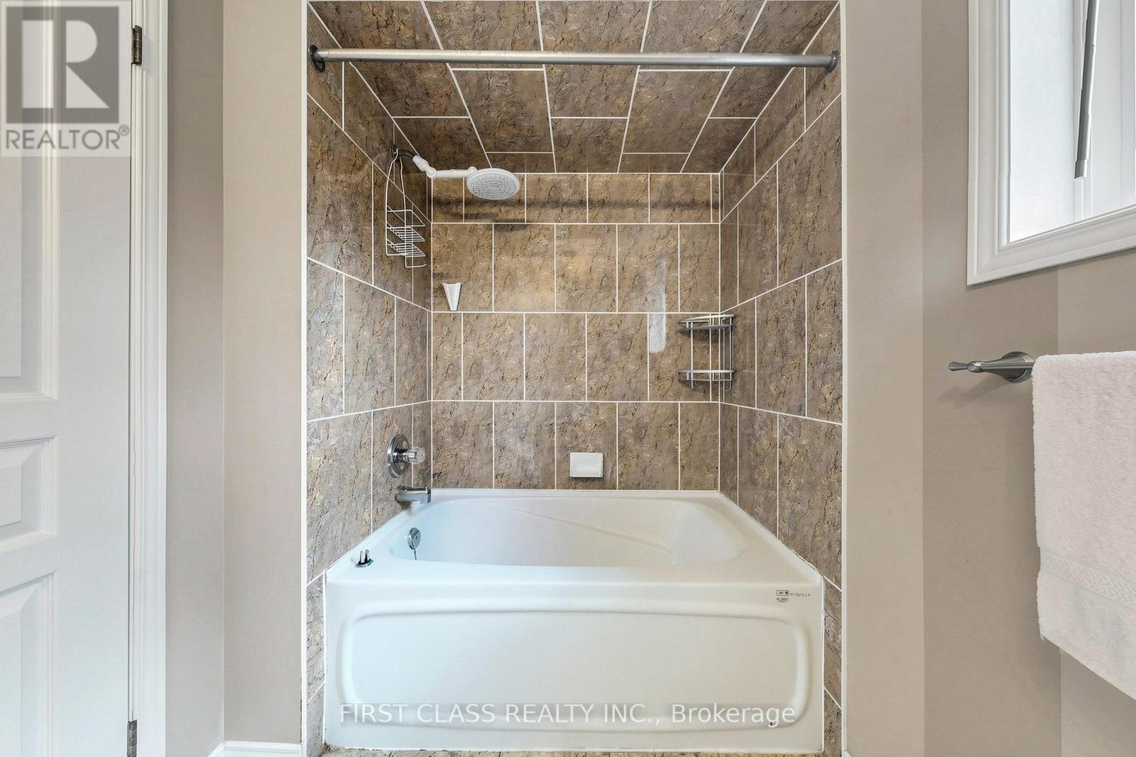 11 Diamond Court, Hamilton, Ontario  L9C 7V5 - Photo 42 - X13028152