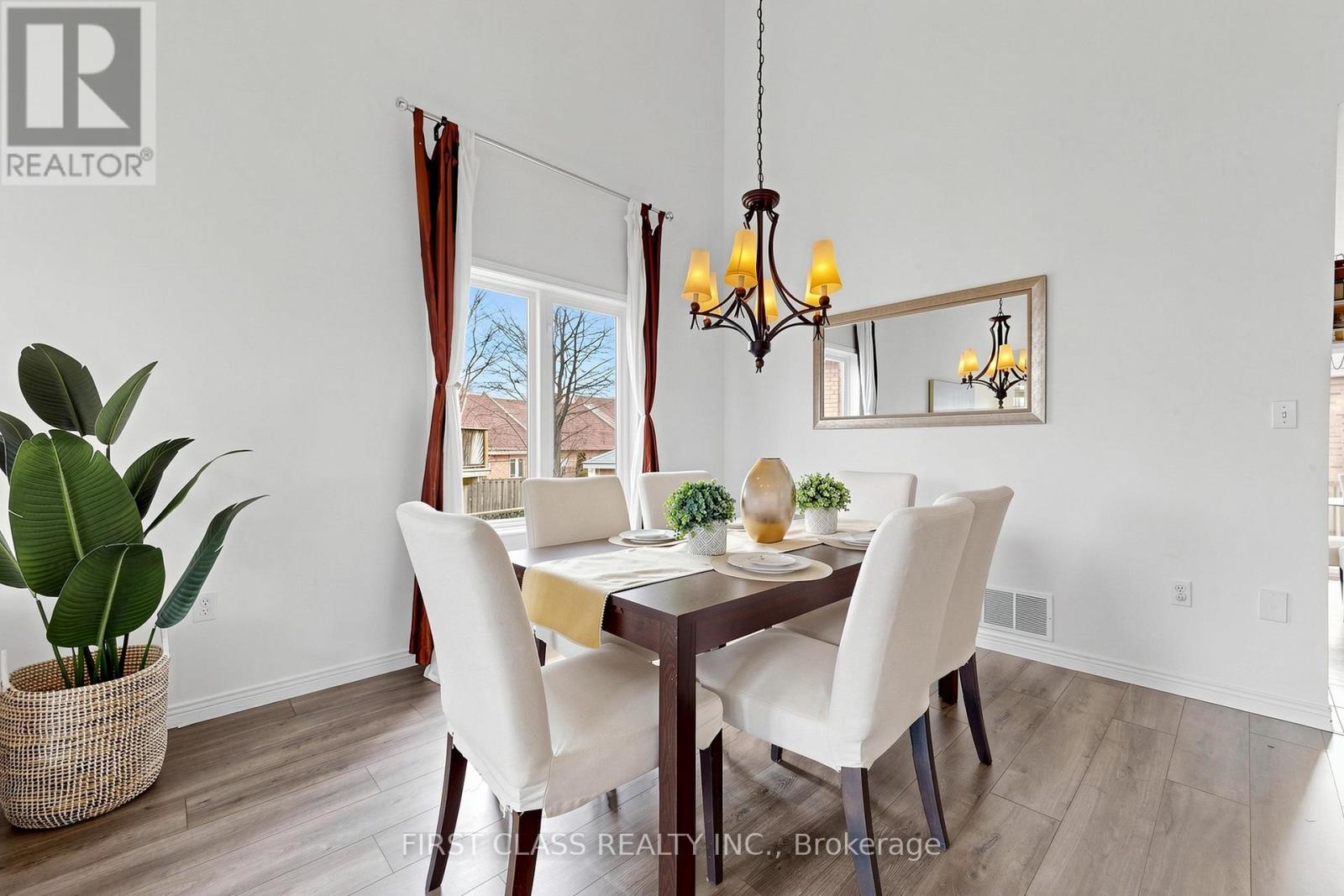 11 Diamond Court, Hamilton, Ontario  L9C 7V5 - Photo 8 - X13028152