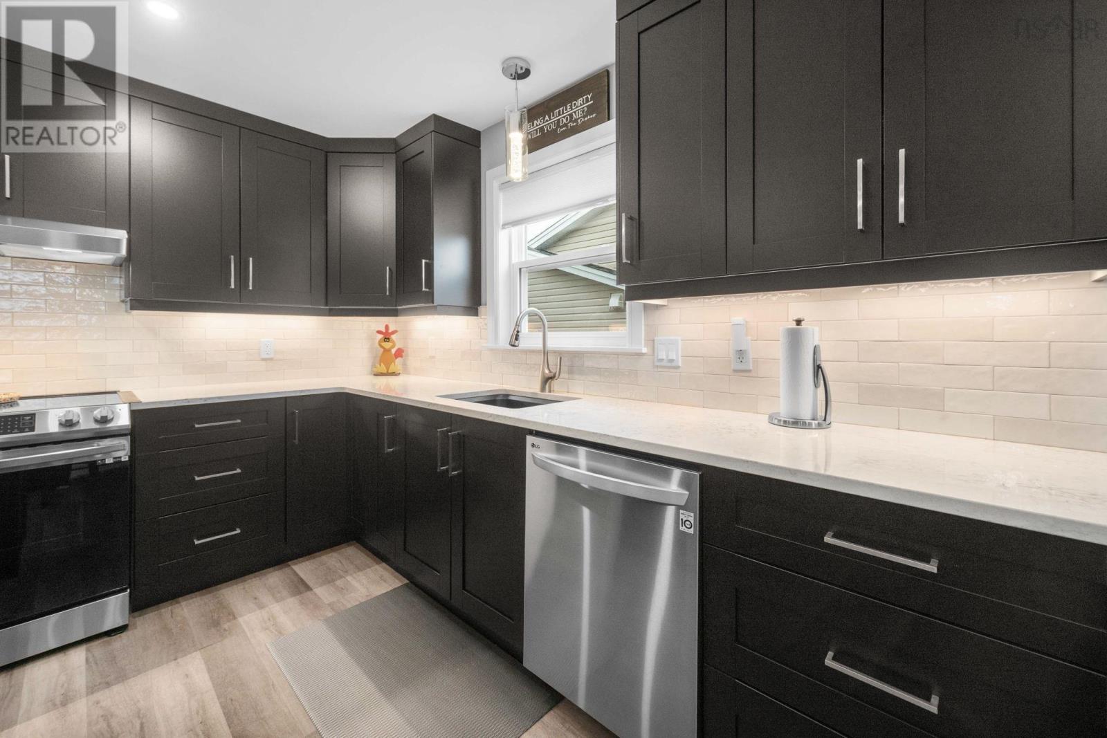 35 Elizabeth Avenue, Garlands Crossing, Nova Scotia  B0N 2T0 - Photo 10 - 202608178