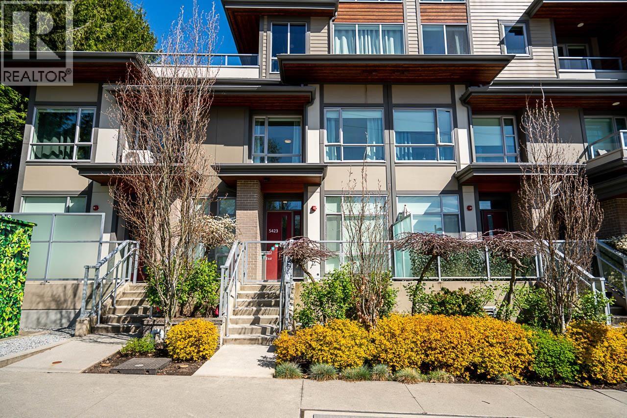 5423 LOUGHEED HIGHWAY, Burnaby, British Columbia