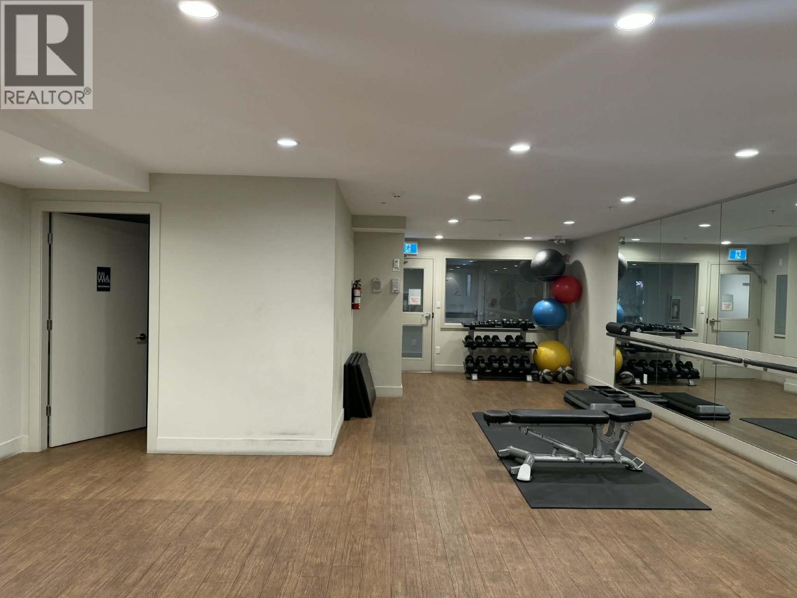 5423 Lougheed Highway, Burnaby, British Columbia  V5B 0B4 - Photo 23 - R3114155