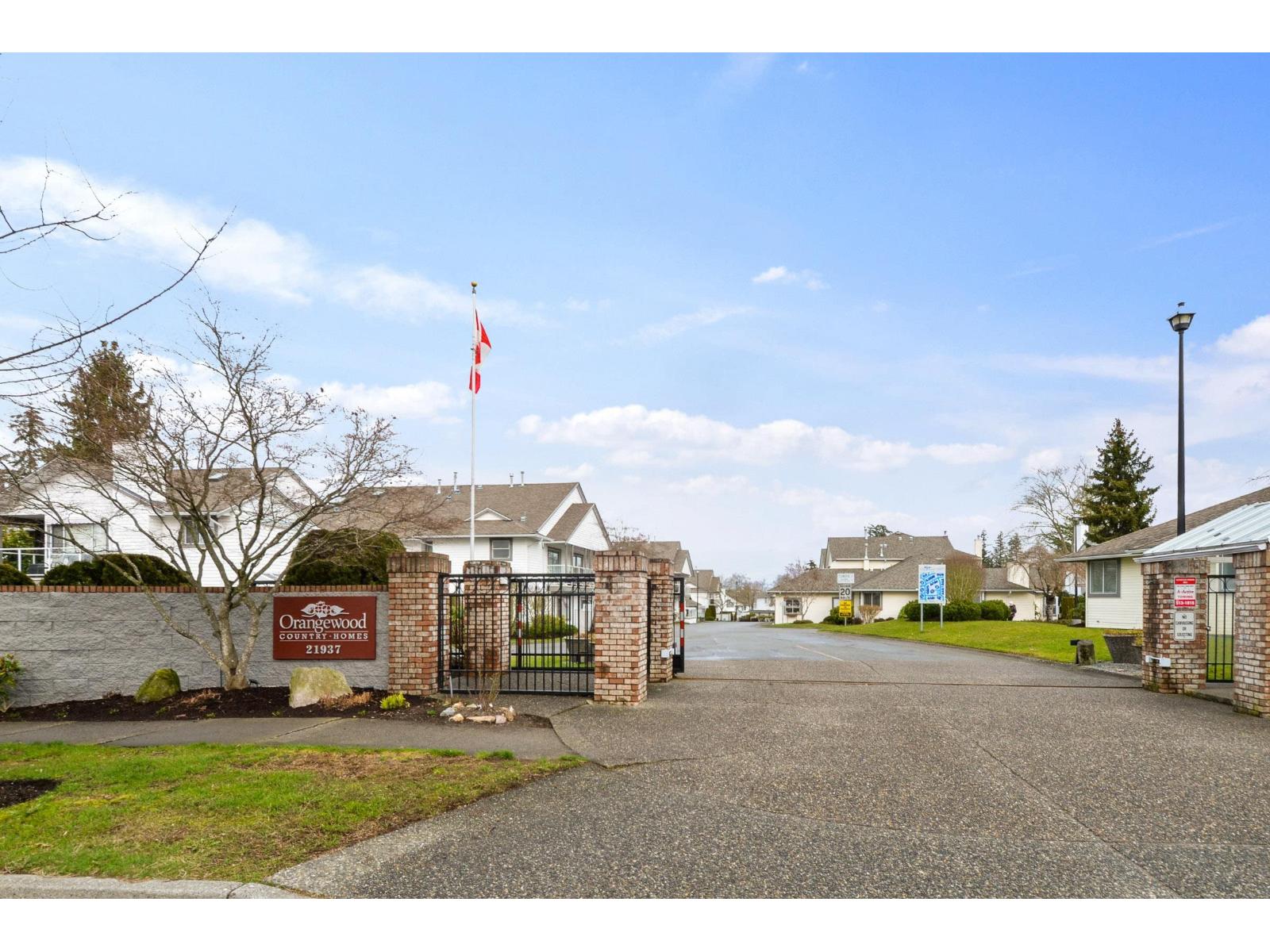 1008 21937 48 Avenue, Langley, British Columbia  V3A 8C3 - Photo 1 - R3113563