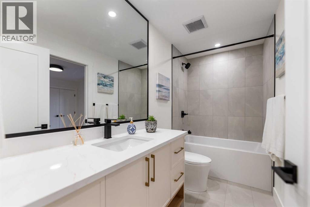 1024 Lake Christina Way Se, Calgary, Alberta  T2J 2R3 - Photo 17 - A2300671