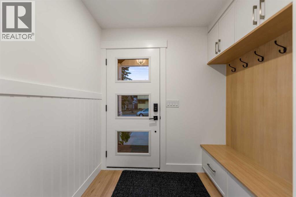 1024 Lake Christina Way Se, Calgary, Alberta  T2J 2R3 - Photo 5 - A2300671