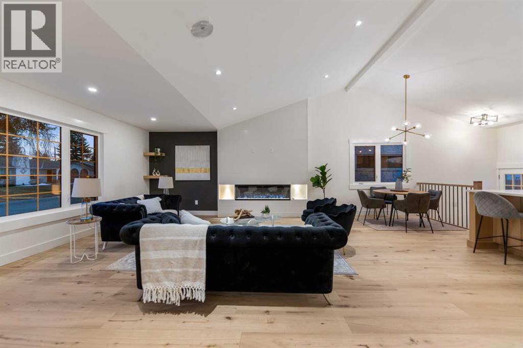 1024 Lake Christina Way Se, Calgary, Alberta  T2J 2R3 - Photo 6 - A2300671