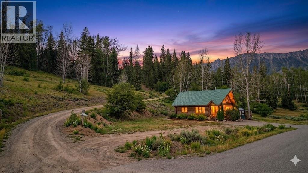 2131 Highway 3 Highway, Fernie, British Columbia  V0B 1M5 - Photo 2 - 10372475