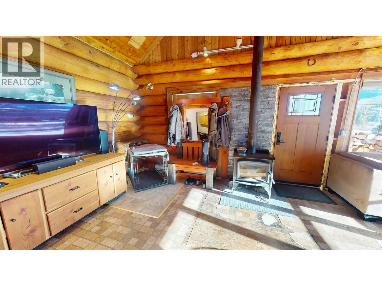 2131 Highway 3 Highway, Fernie, British Columbia  V0B 1M5 - Photo 12 - 10372475