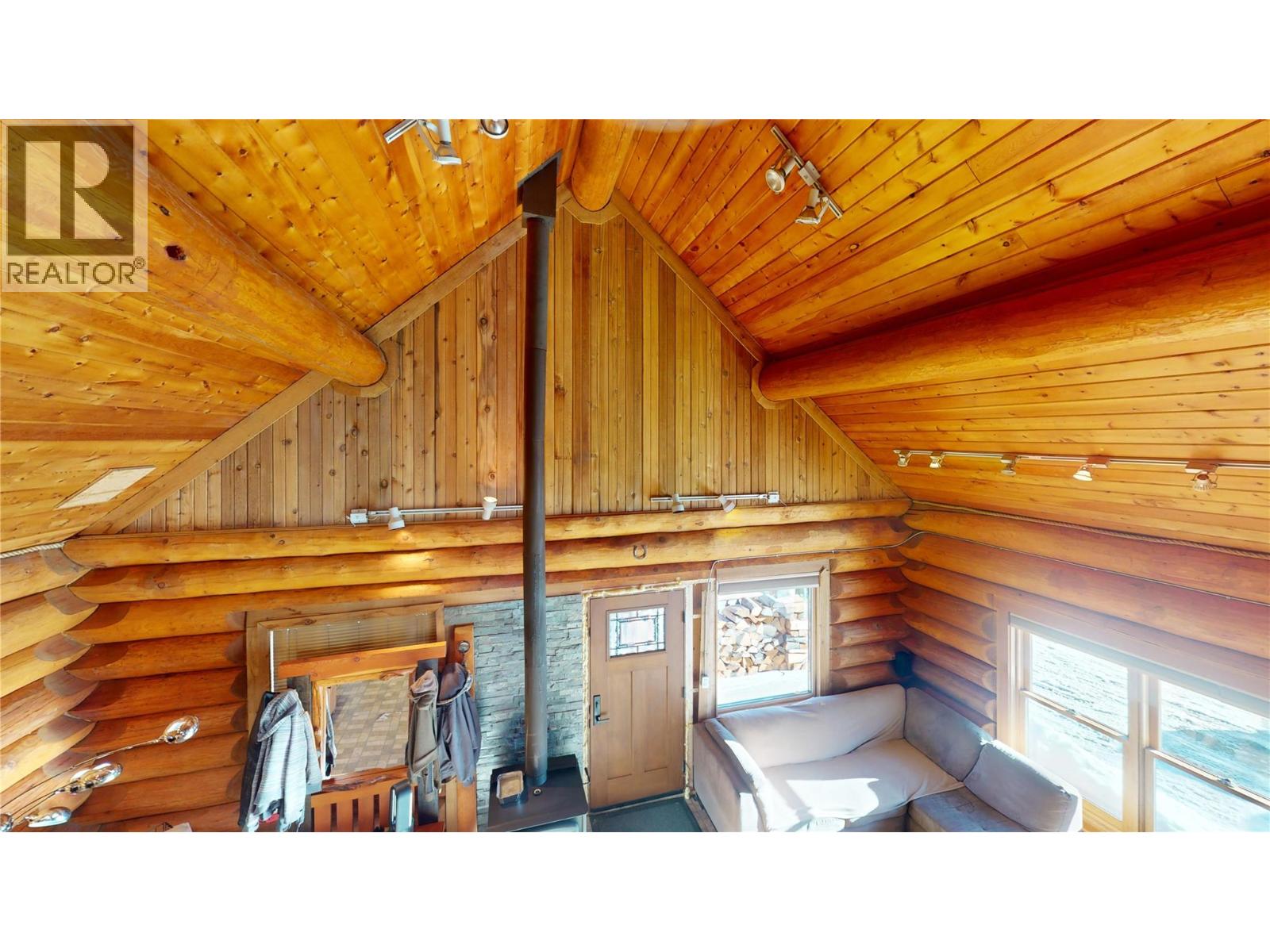 2131 Highway 3 Highway, Fernie, British Columbia  V0B 1M5 - Photo 24 - 10372475