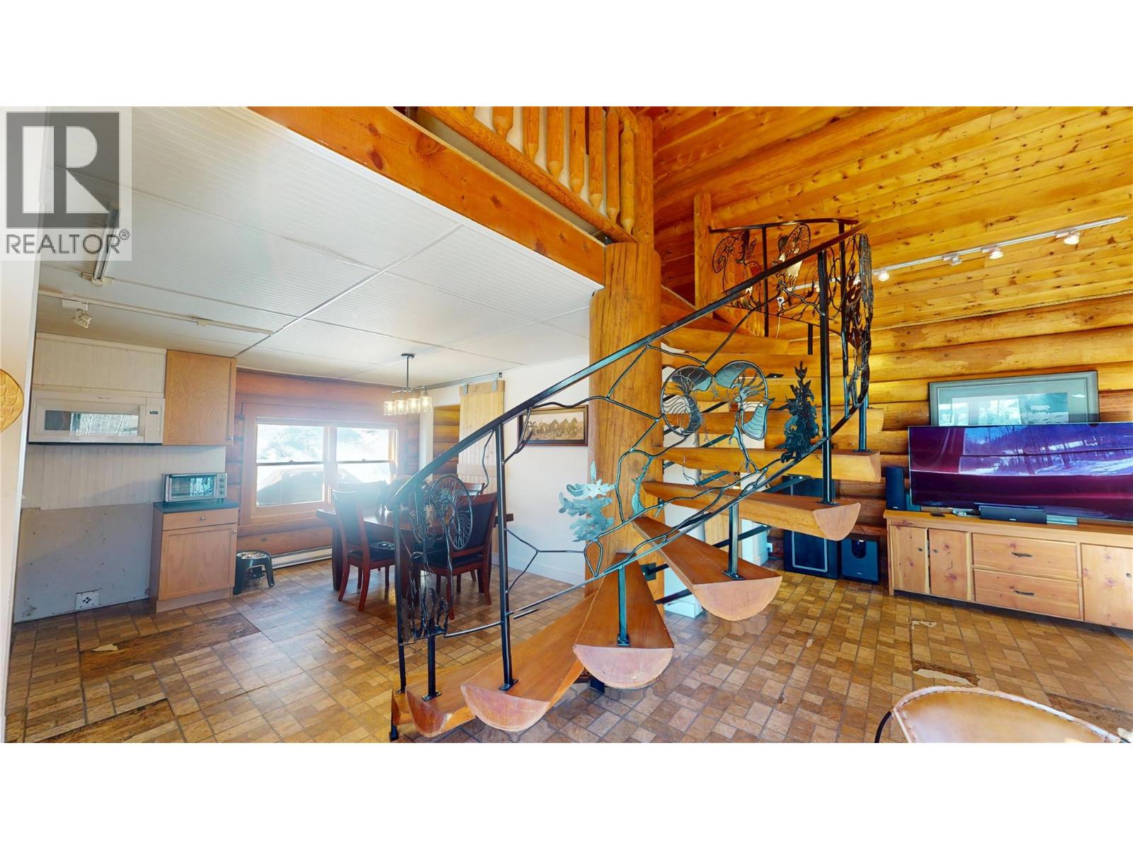 2131 Highway 3 Highway, Fernie, British Columbia  V0B 1M5 - Photo 13 - 10372475