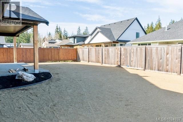 762 Sitka St, Campbell River, British Columbia  V9H 0G4 - Photo 2 - 1024937